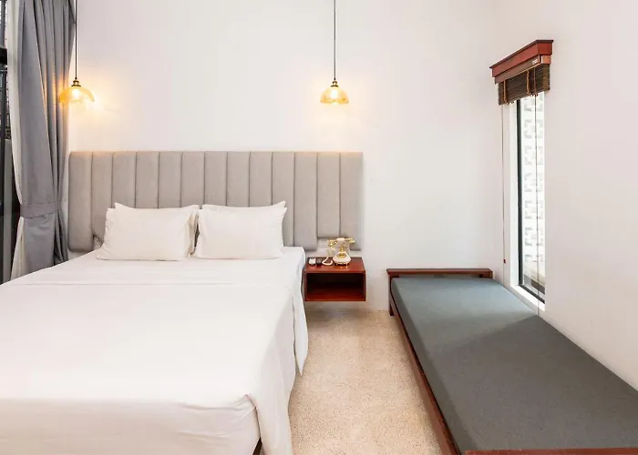 Victoria Hotel 4*