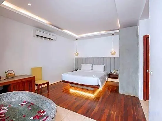 Victoria 4* Siem Reap